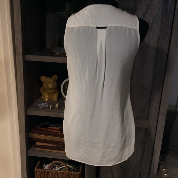 Bebe Blouse 👚 - Picture 3 of 4